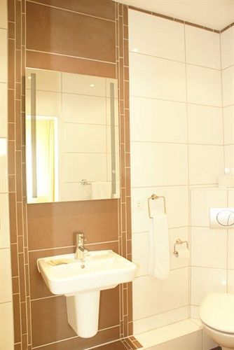 Hotel Akazienhof 杜伊斯堡 外观 照片